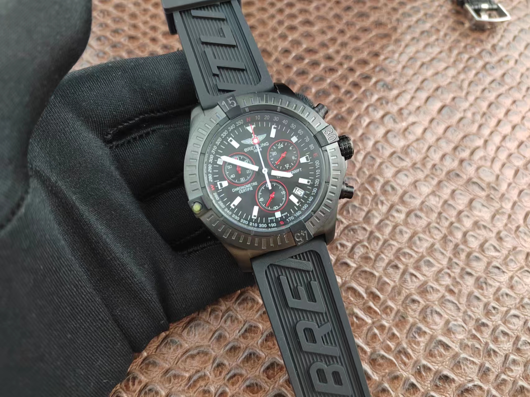 Initiated Breitling Avenger Seawolf Red Sub Dial Black Rubber Strap Male Black PVD Steel Chronograph Video BL063