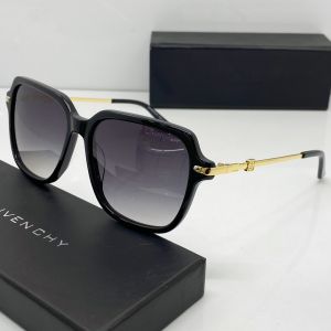 Best Quality Tortoiseshell Full Frame Amber Square Lens Logo Detail Givenchy Eyewear— Givenchy Classic Unisex Sunglasses