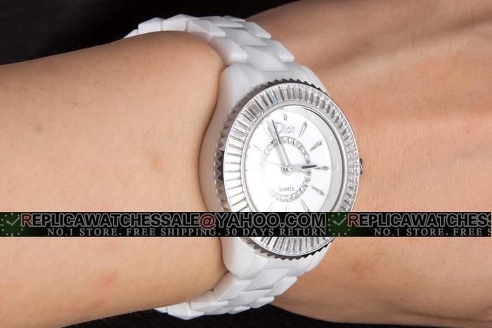 Christian Dior VIII Baguette Diamants CD1235F9C001 Diamonds White Watch  Replica Top Seller